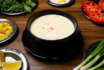 ÇORBALAR Kremalı Mantar Çorbası
