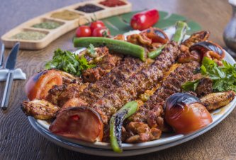 KEBAPLAR TavukluKarışık Kebap